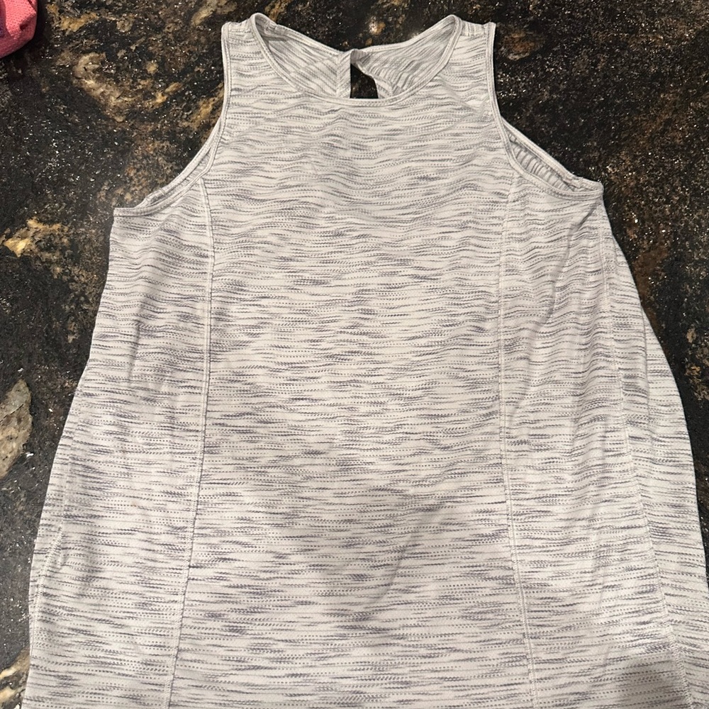 Lululemon tank